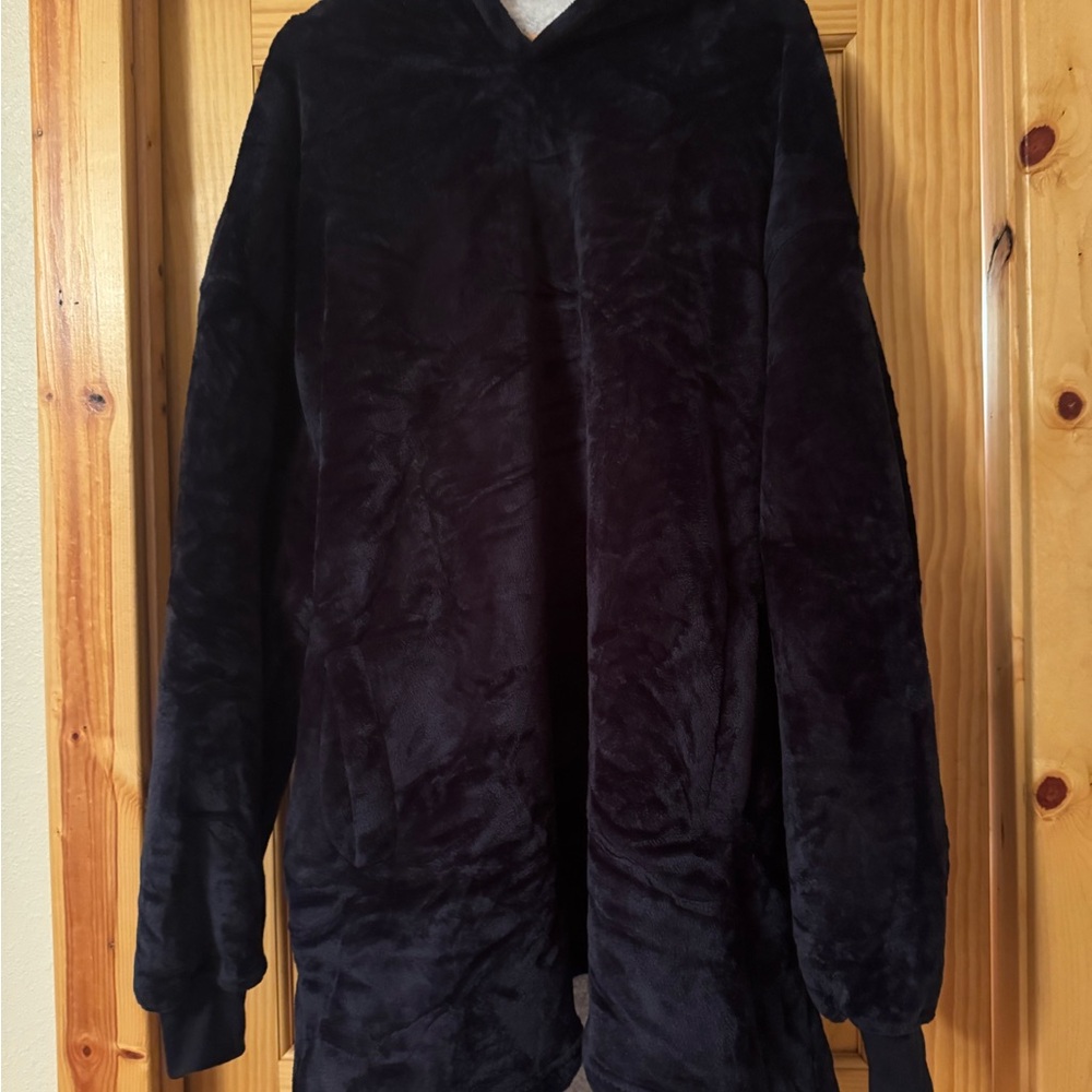 Cozy navy Hooded Fleece Snuggie